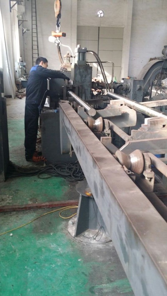 無(wú)心車(chē)床